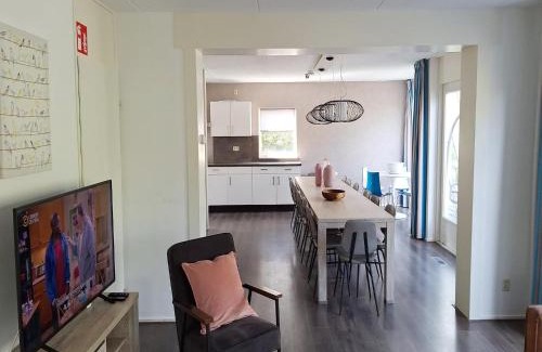 Vlagtwedde House | House in Vlagtwedde with Sauna and Hot Tub, cleaning included