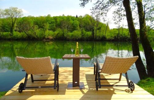 Metlika House | House Kolpa Paradise Whirlpool and Sauna - Happy Rentals