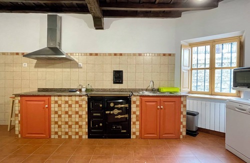 Mazcuerras House | HOUSE LOS NOGALES DE IBIO