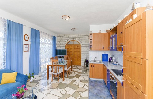 Cove Donja Krusica (Donje selo) House | House Mladen (44771-K1) - Grohote