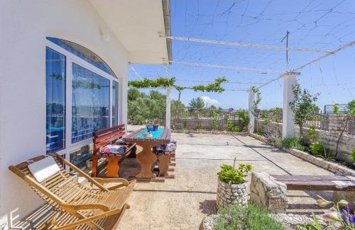 Cove Donja Krusica (Donje selo) House | House Mladen