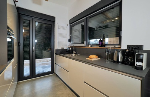 Lovinac House | House Momentum - new build 5 star holiday home.