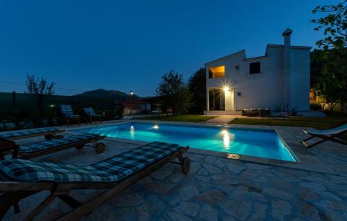 Gata House | House Nada