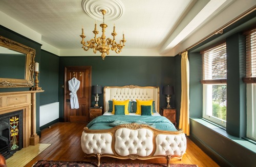 Newcastle Emlyn House | House of Brohedyn