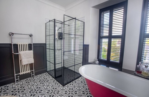 Newcastle Emlyn House | House of Brohedyn