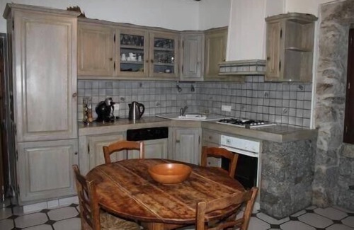 Isolaccio-di-Fiumorbo House | House of character in garden near sea and river