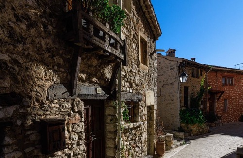 Tourrettes-sur-Loup House | House of character in the heart of a medieval village, Tourrettes sur Loup