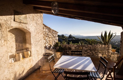 Tourrettes-sur-Loup House | House of character in the heart of a medieval village, Tourrettes sur Loup