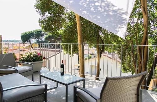 Montelupo Fiorentino Apartment | House of Arts apartments ♠