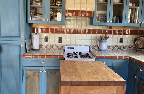 Maricopa County Cottage | "House of light" 360' views saguaro forests, canyons, mesas & mountains
