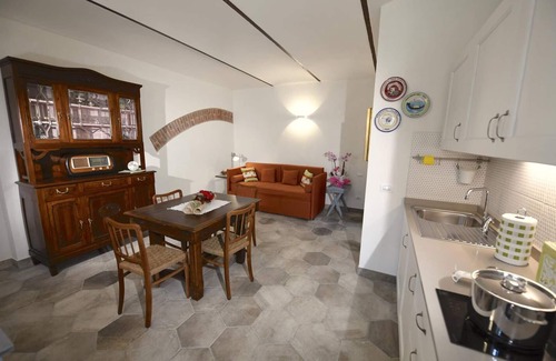 Montaldo Roero Apartment | House of Rocks Apartment Rocca Serro