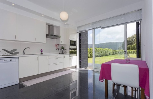 Sete Cidades Villa | House of the Camellias, modern constriction - Next to the City Gates
