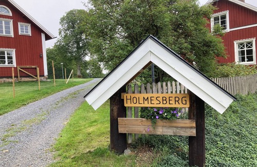 Vetlanda Municipality House | House on a farm, boat, fishing, barbecue, sauna by the lake. Electric vehicle chargers. Near the slalom slope.