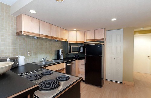 Dunbar Bed & Breakfast | House on Dunbar B&B