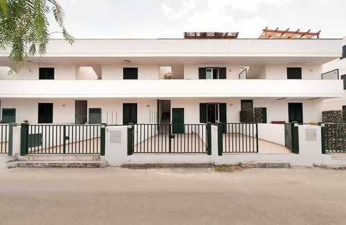 Lido Marini House | House on the sea: 6/7 beds !