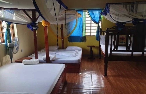 Bwejuu Beach House | House perfect for families and groups