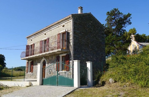 Ventiseri House | House, separate between sea and mountains