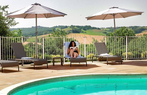 Teyssode House | House sleeps 27 with pool and jacuzzi