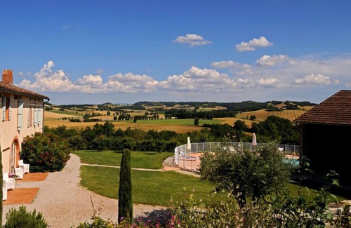 Teyssode House | House sleeps 27 with pool and jacuzzi