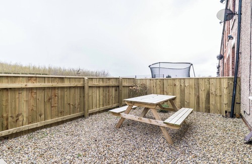 Choppington House | House - Sleeps 5 - Pet Friendly - Garden - Parking