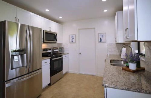 Port Saint Lucie House | House, sleeps 6, near parks, beaches, pet friendly