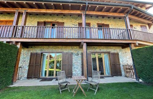 Riu de Cerdanya Ski Chalet | House surrounded by mountain and nature