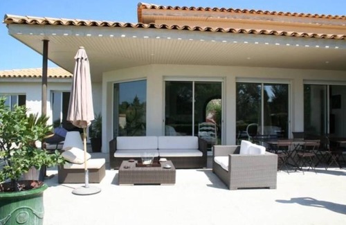 Costieres House | House/Villa - Nimes