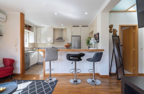 Paranhos Apartment | House w Parking | Polo Universitário by HostWise