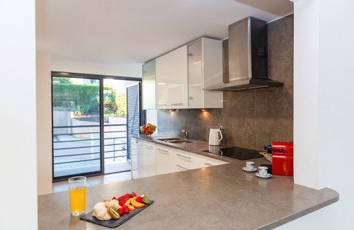 Vale de Santa Maria Ski Chalet | House w/Pool, Sea View & BBQ – Albufeira
