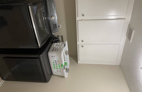Palmdale Apartment | House washing machine, dry machine entire house