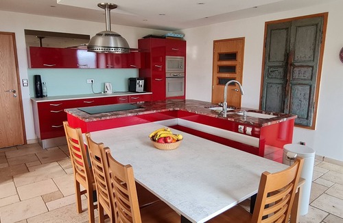 Chateauneuf-de-Galaure House | House with swimming pool in Drôme des collines