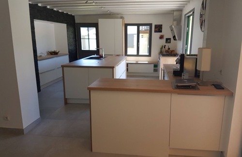 La Chartre-sur-le-Loir House | House with indoor swimming pool and jacuzzi