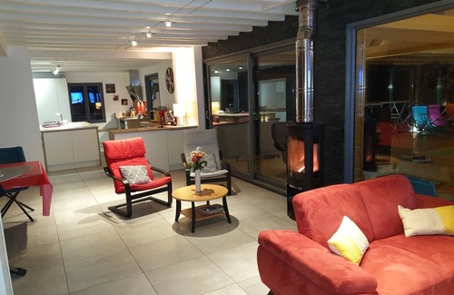 La Chartre-sur-le-Loir House | House with indoor swimming pool and jacuzzi
