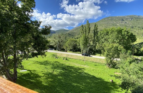 Montfroc House | House with beautiful terrace and large garden for 7 people. Nature and calm.