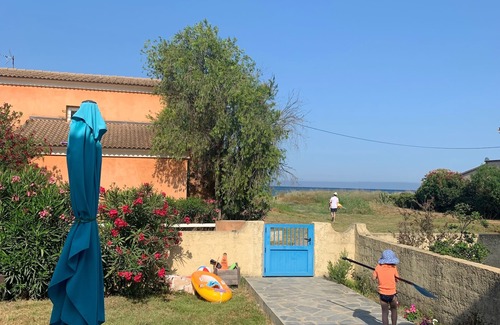 Taglio-Isolaccio House | House with direct beach access