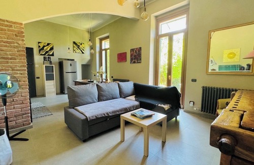 Malnate House | House with garden, in 18th century courtyard
