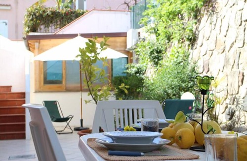 Lipari Historic Centre House | House with garden