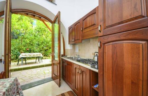 Sorrento Apartment | House with garden