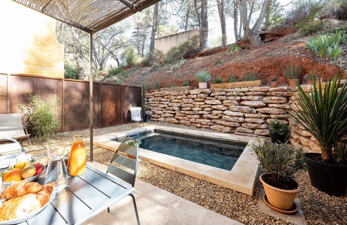 Roussillon House | House with heated pool in Roussillon