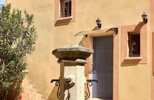 Roussillon House | House with heated pool in Roussillon