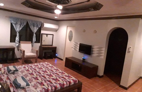 Suba Basbas Resort | House With Nice Garden And Big Private Pool For Rent and secure power situation.