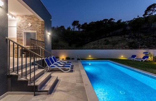 Tugare Villa | House with sauna, , jacuzzi, pool