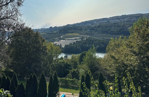 Marco de Canaveses Cottage | House with views over the River Tâmega, Spa and swimming pool. Pets accepted