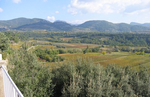 Faucon House | house with WIFI with its panoramic view of Mont Ventoux and Baronnies