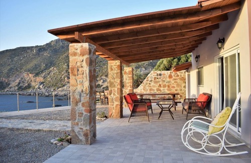 Livadia House | House with wonderful sea and mountain view