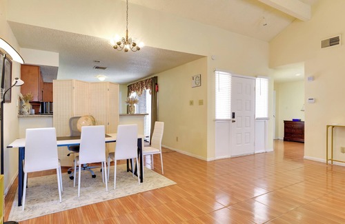Meadows Place House | Houston Area Home w/Yard - 5 Mi to Sugar Lakes!