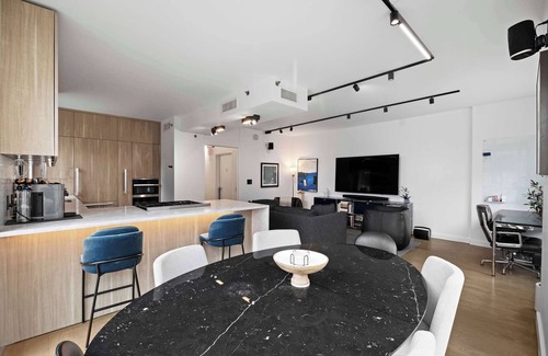 Lower East Side Condo | Houston by Rove Travel | Patio & Shared Rooftop