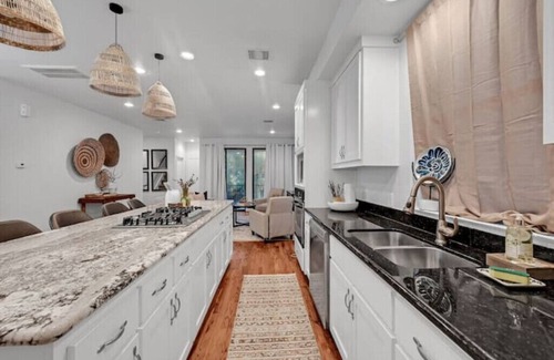 East Downtown Houston House | Houston Downtown Medical Centern