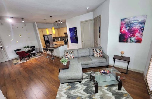 Houston Apartment | *Houston Rodeo* Exquisite Galleria Condo