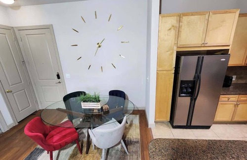 Houston Apartment | *Houston Rodeo* Exquisite Galleria Condo